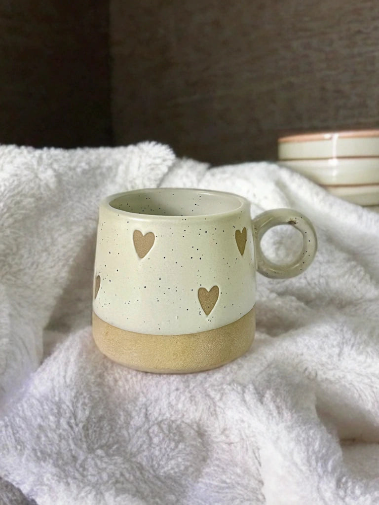 Ceramic mug with hearts