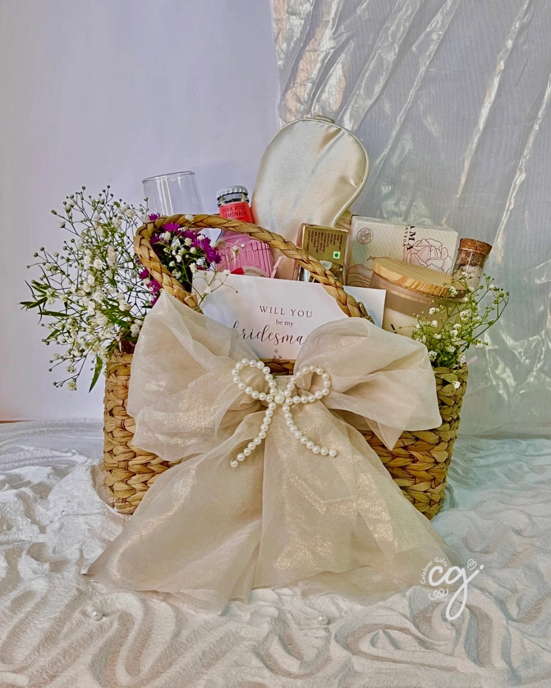 Pearl glow bridesmaids hamper