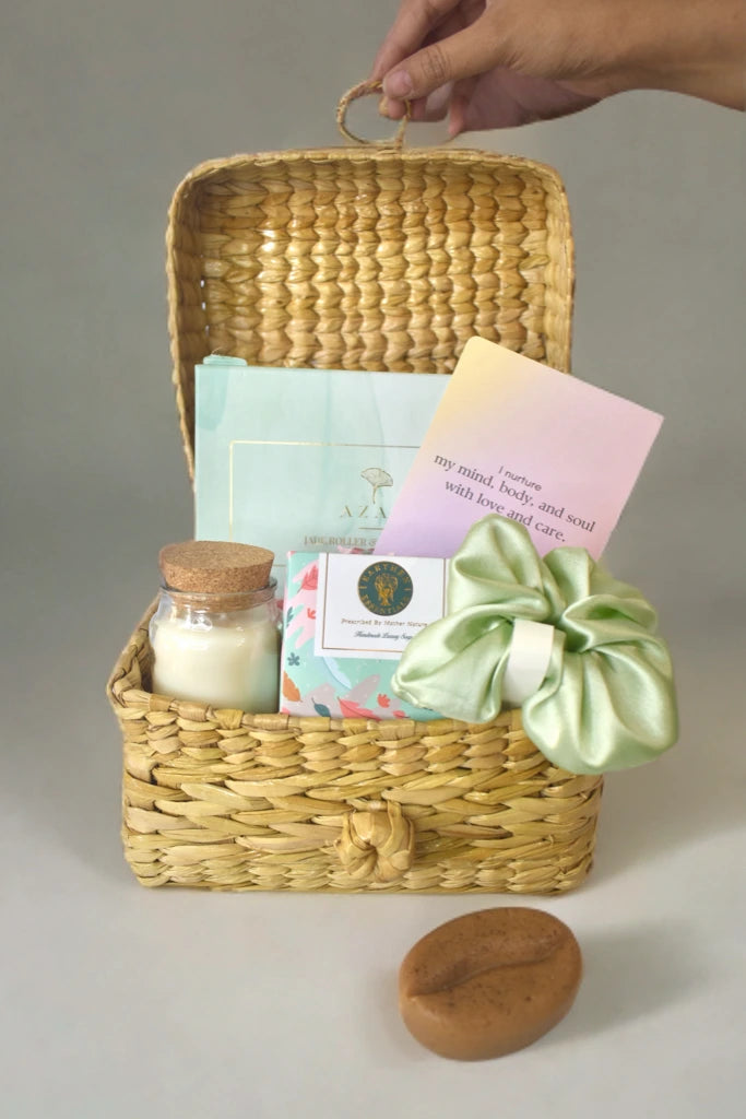 Mind,body and glow hamper